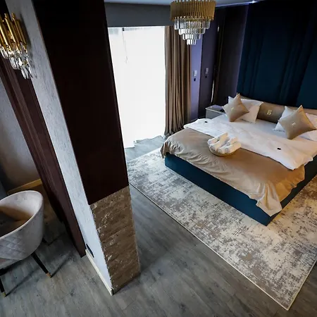 Elexus Aparthotel *
